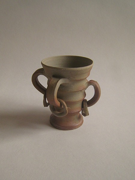 http://www.poteriedesgrandsbois.com/files/gimgs/th-30_GDT019-03-poterie-médiéval-des grands bois-gobelets-gobelet.jpg